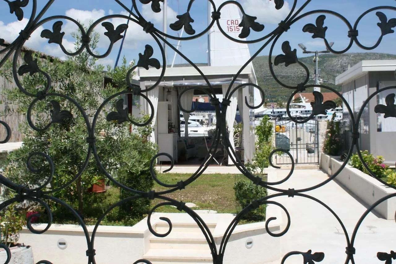 Studio Tironi 2 -Sonja Apartment Trogir 0*,  Croatia