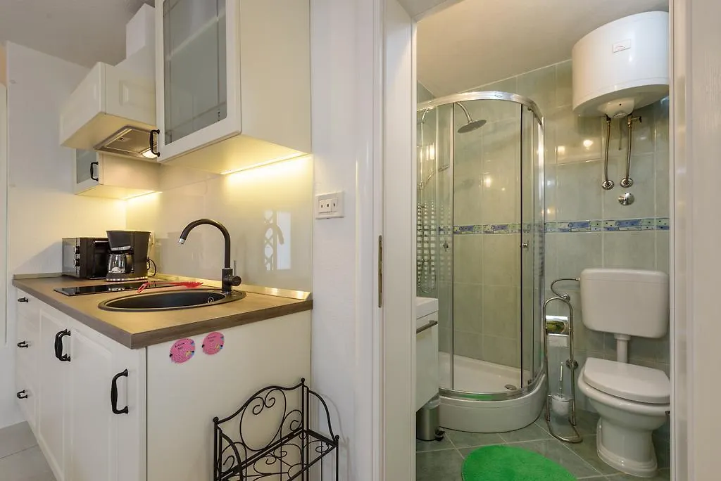 Studio Tironi 2 -Sonja Apartment Trogir