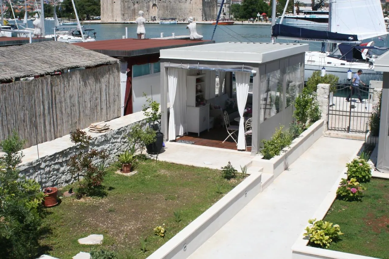 Studio Tironi 2 -Sonja location